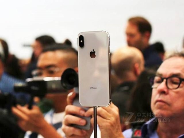 苹果收购传感器公司 iPhone或告别凸起摄像头 