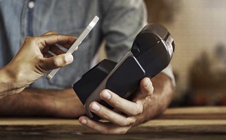 二维码支付终获转正 银行系逆袭第三方支付的节奏?