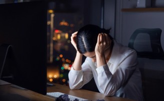 揭秘互联网加班:无法脱逃的青春熔炉