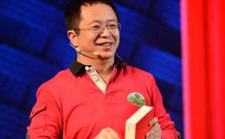 周鸿祎:智能汽车最激动人心的是“科技平权”