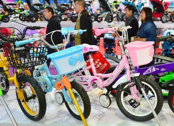 河北平乡：小童车撑起大市场
